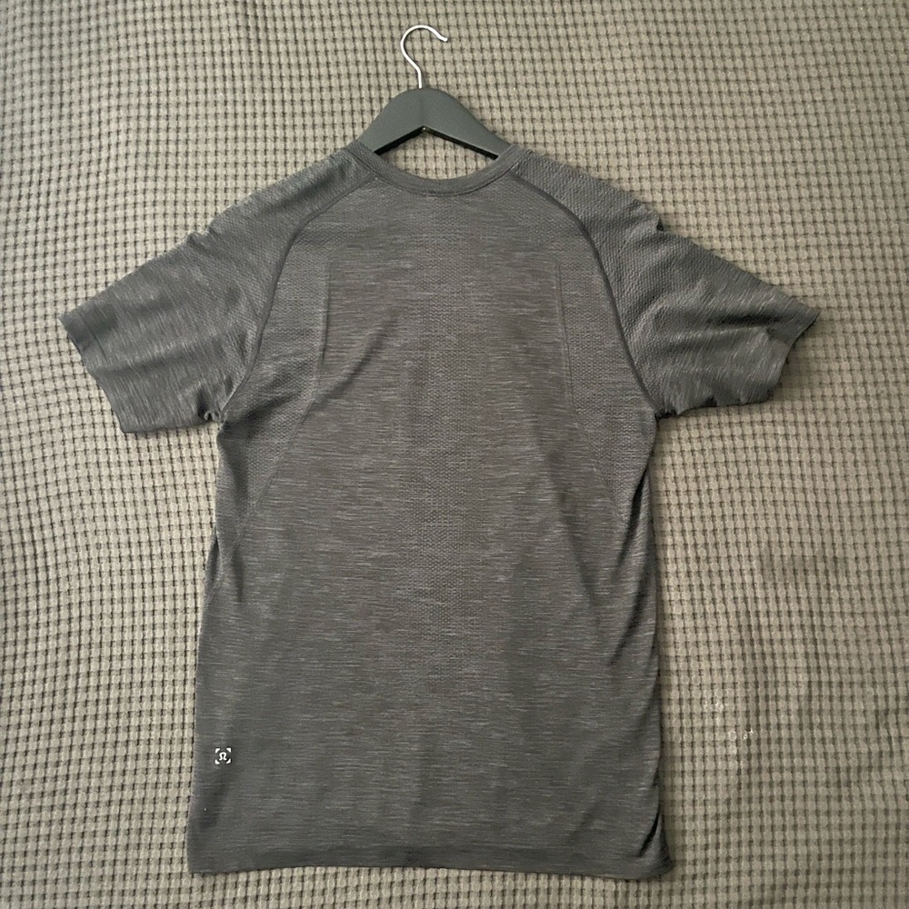 Lululemon metal vent t shirt